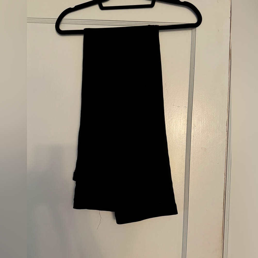 Beautiful DKNY Crepe Black slacks size S